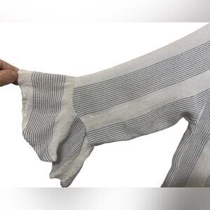 Bobeau  Women’s Tunic Length Blouse White Gray Stripe Sparkle Size Large